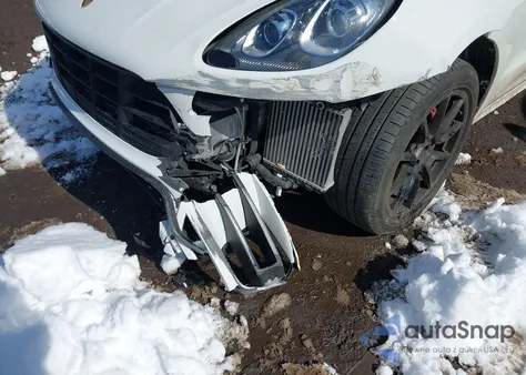 2018 Porsche Macan Turbo z USA, uszkodzony, nr VIN WP1AF2A56JLB70659